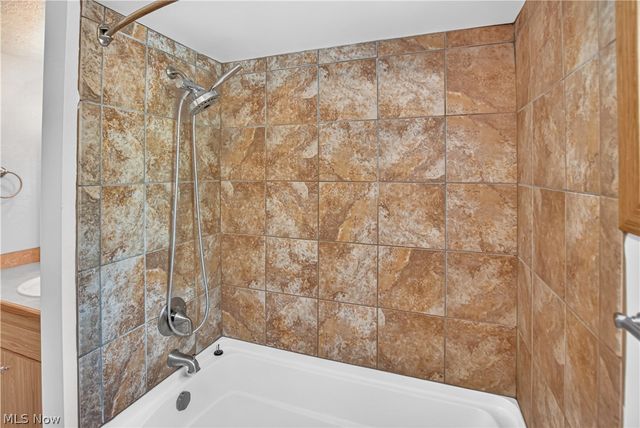 800 Archer Road, Bedford, OH 44146