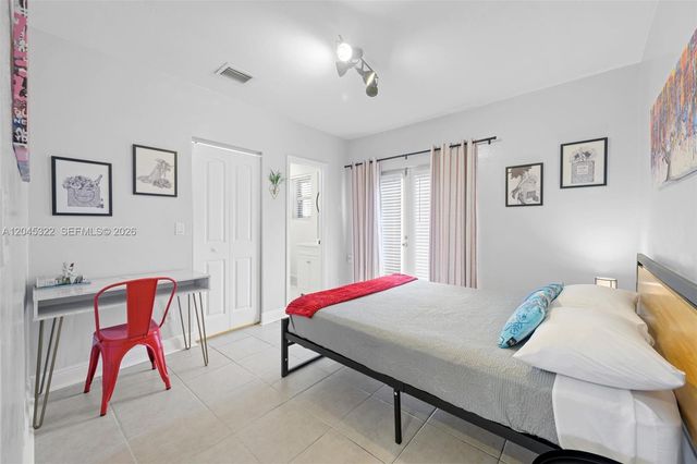 620 SW 7th St 1-6, Fort Lauderdale, FL 33315
