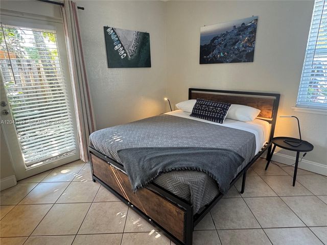 620 SW 7th St 1-6, Fort Lauderdale, FL 33315