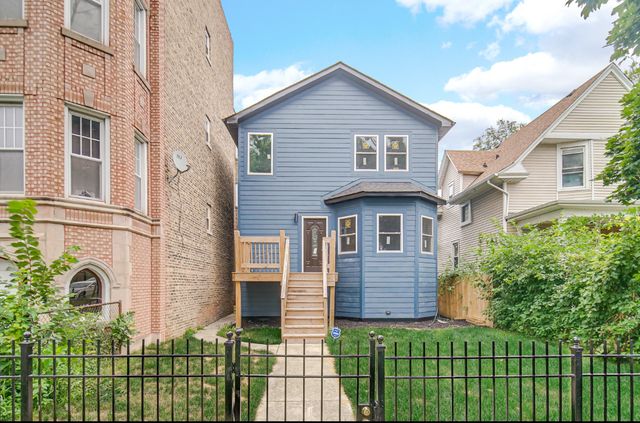 37 N Lotus Avenue, Chicago, IL 60644