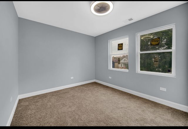 37 N Lotus Avenue, Chicago, IL 60644