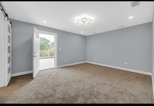 37 N Lotus Avenue, Chicago, IL 60644
