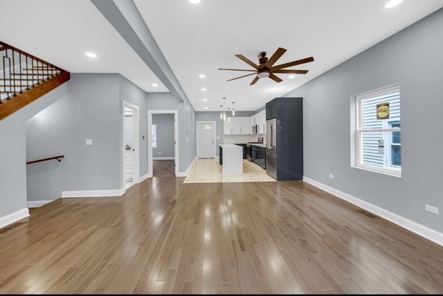 37 N Lotus Avenue, Chicago, IL 60644