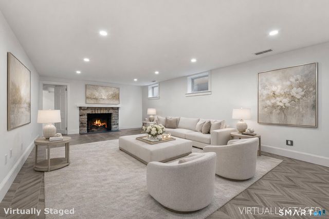 530 Round Hill Road, Greenwich, CT 06831