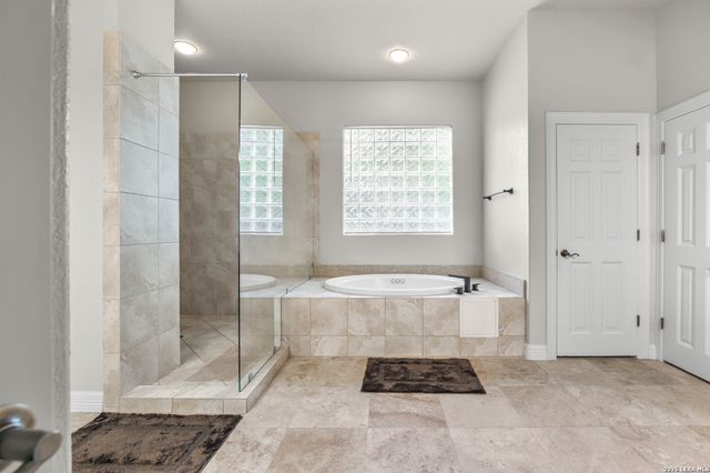 24511 BOGEY RDG, San Antonio, TX 78260