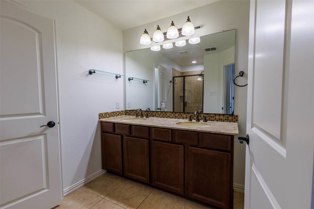 394 Teague Drive, Lewisville, TX 75067