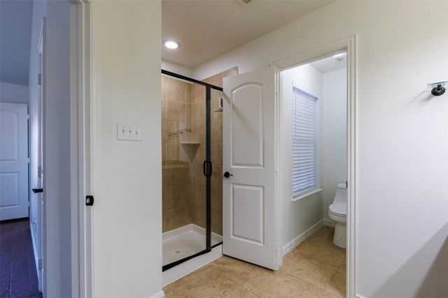 394 Teague Drive, Lewisville, TX 75067