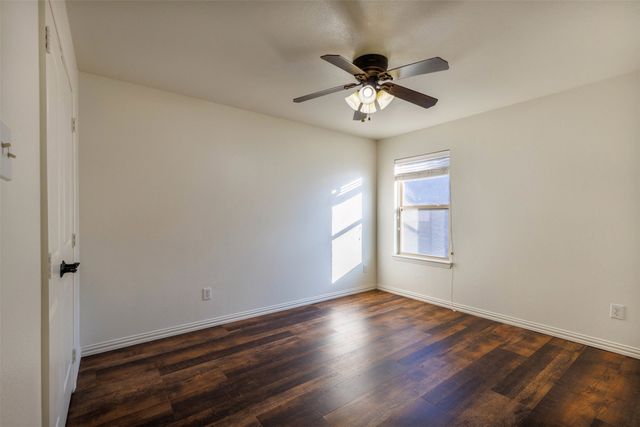 394 Teague Drive, Lewisville, TX 75067