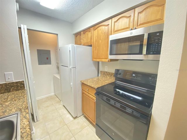 208 AFTON SQUARE 203, Altamonte Springs, FL 32714