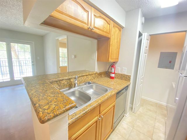 208 AFTON SQUARE 203, Altamonte Springs, FL 32714