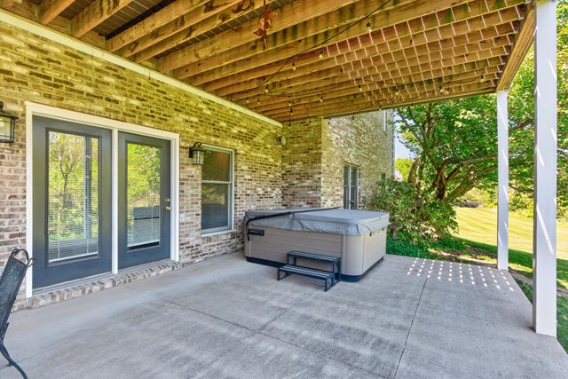 212 Quail Run Drive, Georgetown, KY 40324
