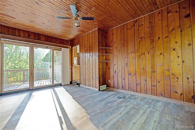 5890 Grange Hall Road, Holly, MI 48442