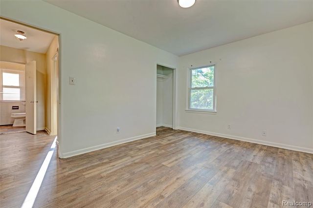 5890 Grange Hall Road, Holly, MI 48442