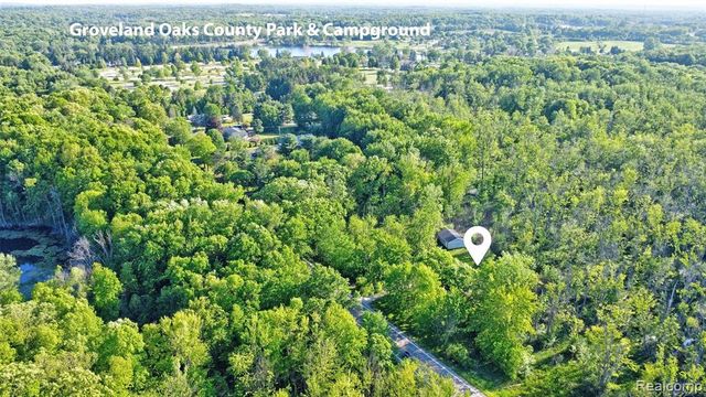 5890 Grange Hall Road, Holly, MI 48442