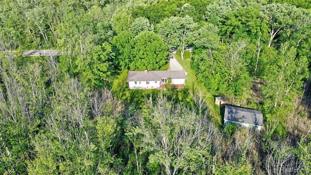 5890 Grange Hall Road, Holly, MI 48442