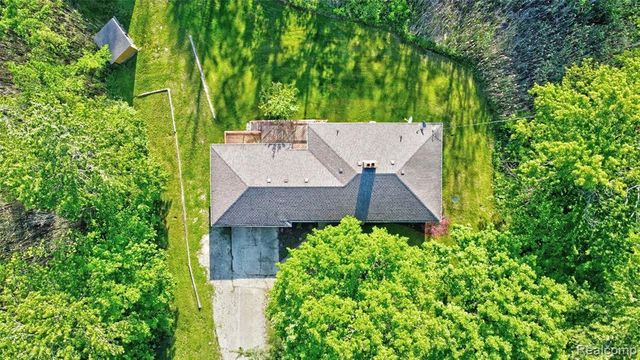5890 Grange Hall Road, Holly, MI 48442
