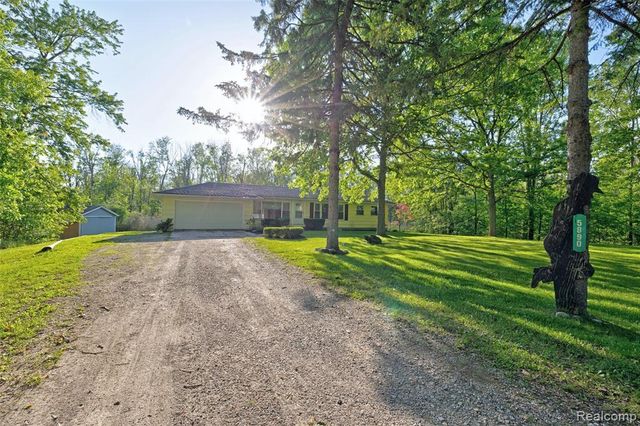 5890 Grange Hall Road, Holly, MI 48442