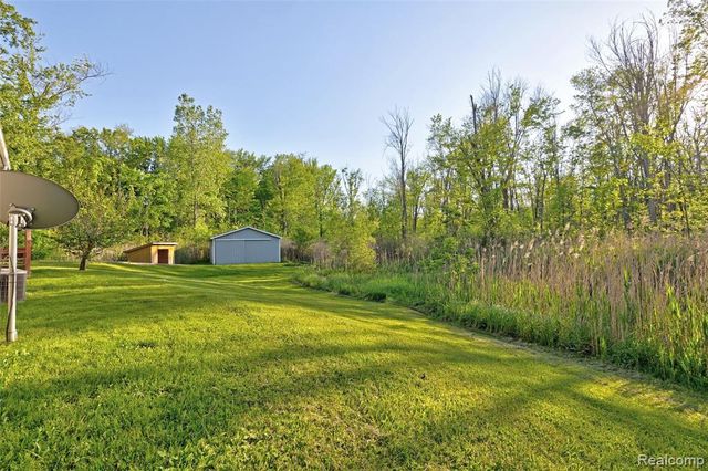 5890 Grange Hall Road, Holly, MI 48442