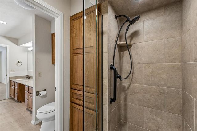 11823 Springhollow Road, Oklahoma City, OK 73120