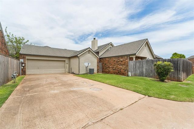 11823 Springhollow Road, Oklahoma City, OK 73120