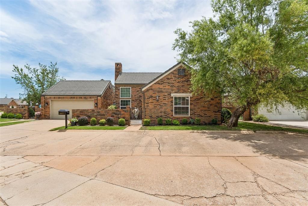 11823 Springhollow Road, Oklahoma City, OK 73120