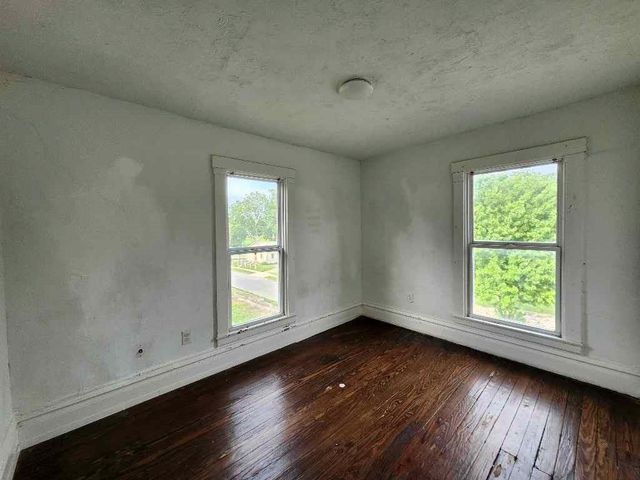 2920 Garfield Avenue, Kansas City, MO 64109