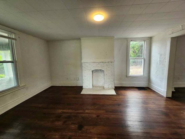 2920 Garfield Avenue, Kansas City, MO 64109