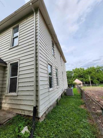 2920 Garfield Avenue, Kansas City, MO 64109
