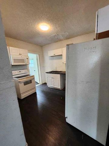 2920 Garfield Avenue, Kansas City, MO 64109