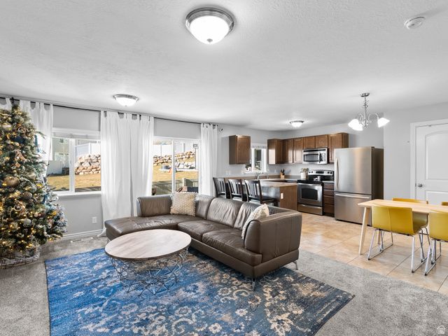 2043 N BELMONT DR, Saratoga Springs, UT 84045