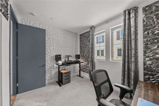 7239 N Cedar Rd, Van Nuys, CA 91405