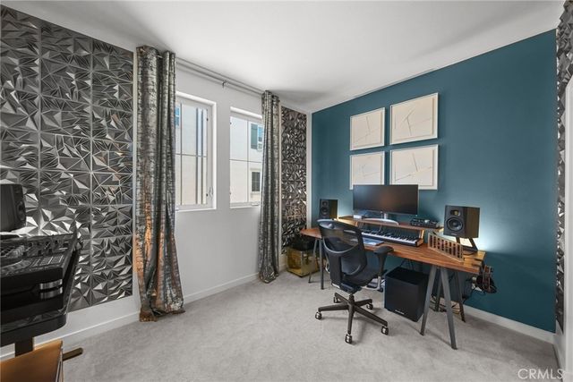 7239 N Cedar Rd, Van Nuys, CA 91405