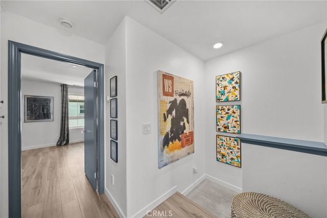 7239 N Cedar Rd, Van Nuys, CA 91405