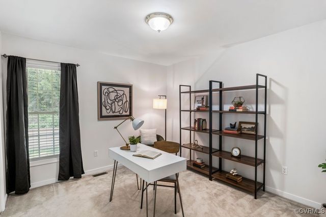 2736 Knobbly Ct, Chester, VA 23831