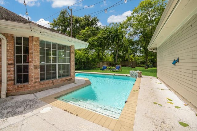 9110 Rhapsody Lane, Houston, TX 77040
