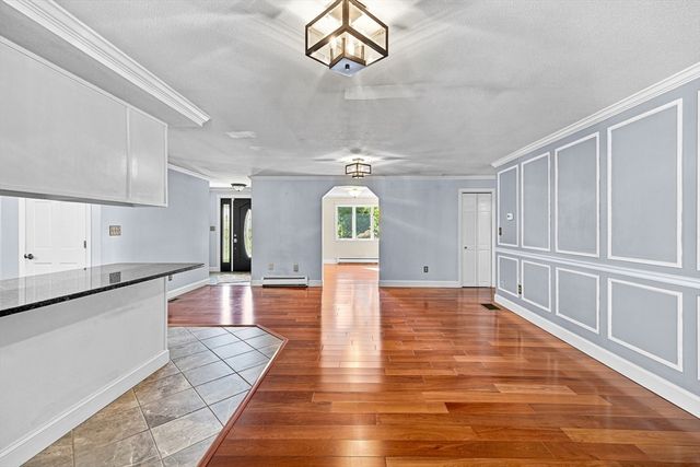 24 Orchard St, Berkley, MA 02779