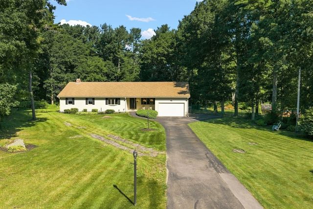 24 Orchard St, Berkley, MA 02779