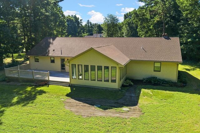 24 Orchard St, Berkley, MA 02779