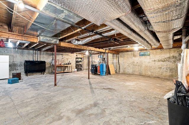 24 Orchard St, Berkley, MA 02779