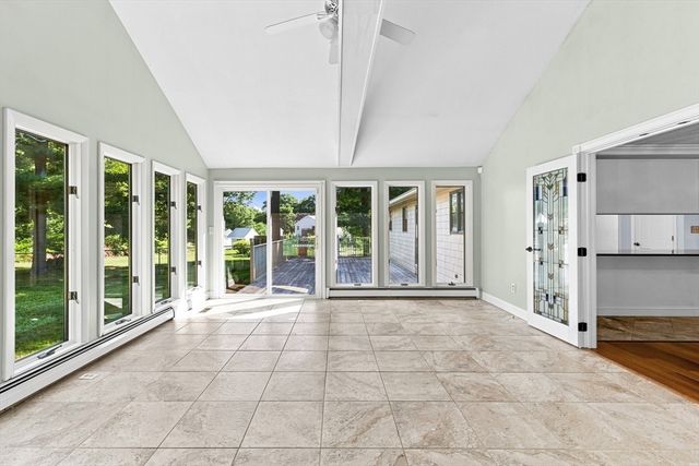 24 Orchard St, Berkley, MA 02779