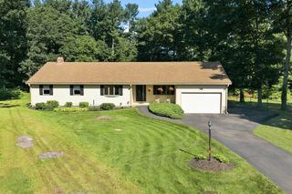 24 Orchard St, Berkley, MA 02779