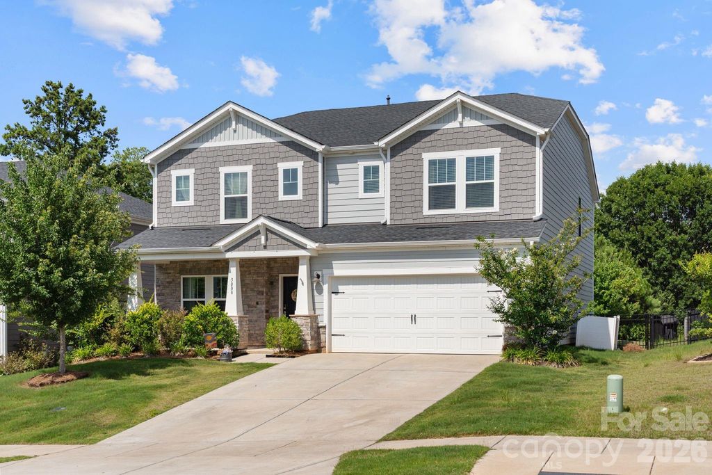 3008 Hayes Ridge Drive, Belmont, NC 28012