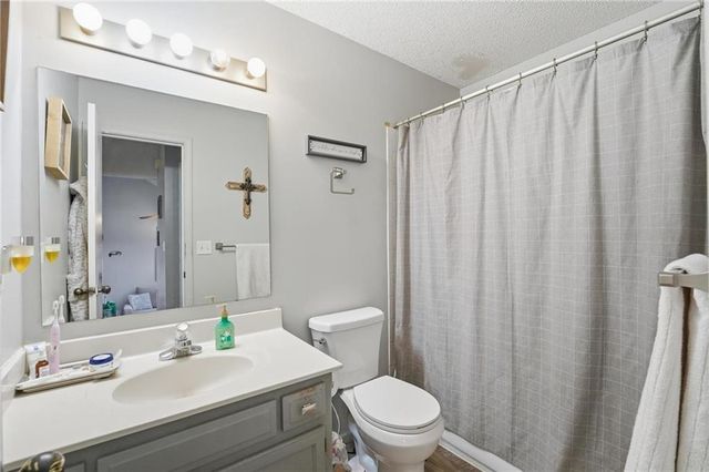 7024 N Mercier Court, Kansas City, MO 64118