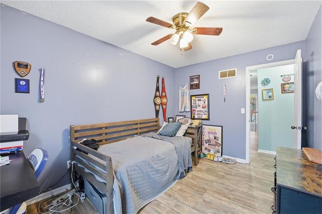 7024 N Mercier Court, Kansas City, MO 64118