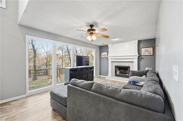 7024 N Mercier Court, Kansas City, MO 64118