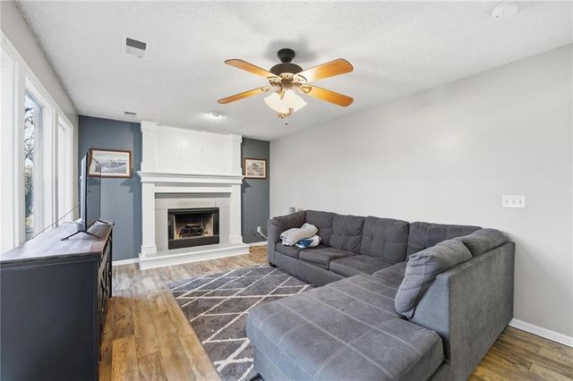 7024 N Mercier Court, Kansas City, MO 64118