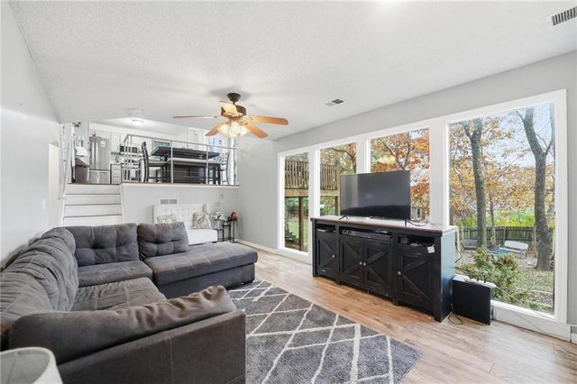 7024 N Mercier Court, Kansas City, MO 64118