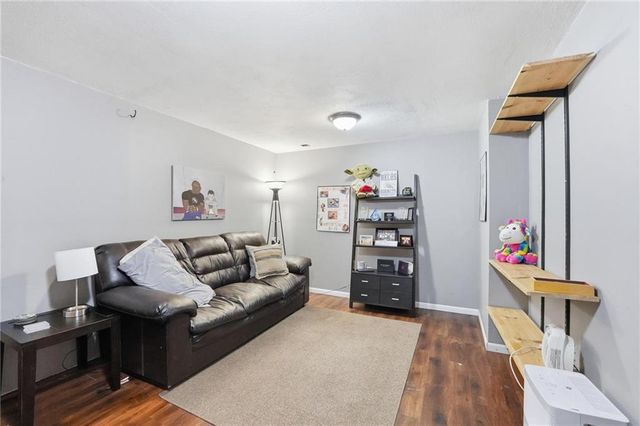 7024 N Mercier Court, Kansas City, MO 64118