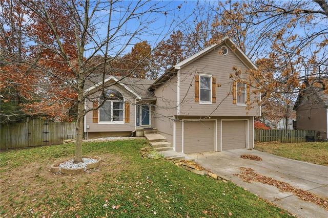 7024 N Mercier Court, Kansas City, MO 64118