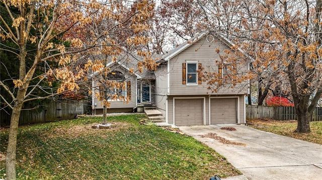 7024 N Mercier Court, Kansas City, MO 64118